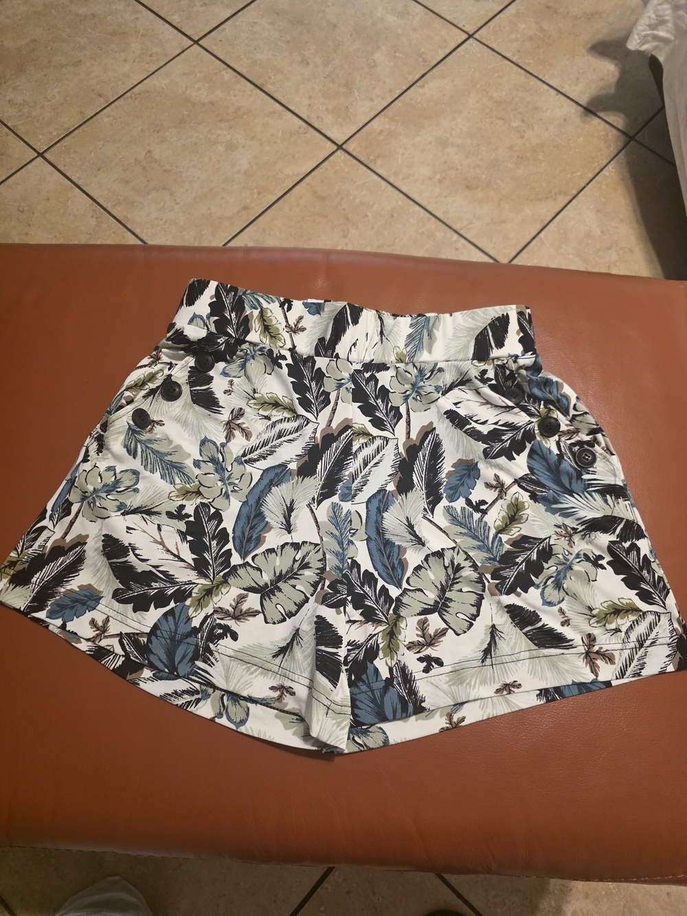 Robert Louis High-Waist Tropical Leaf Print Shorts - White, Blue & Green